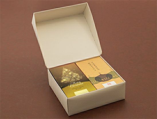 渋皮栗寄せの抹茶カステラ・チョコラーテクラシック（クリスマスパッケージ） 半棹2本入